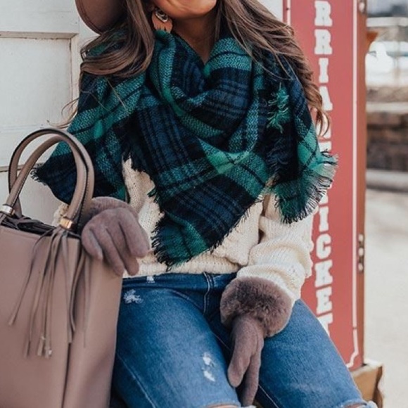 Accessories - Tartan Triangle Scarf